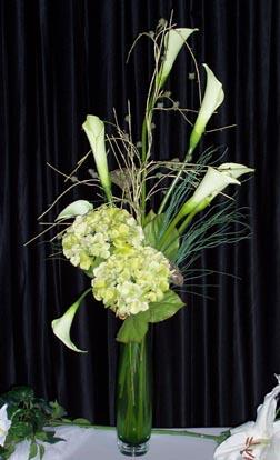 calla lily and hydrangea centerpiece